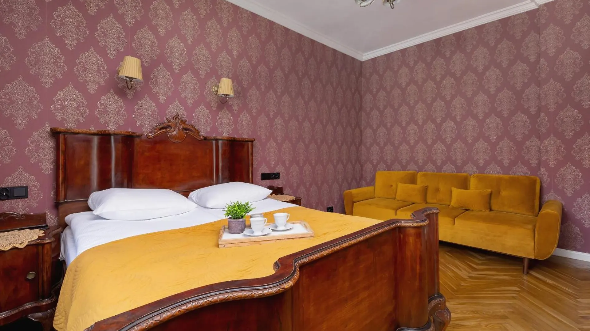 Tasteful Apartment In The City Center Of Cracow By Rent Like Home Krakow Poland