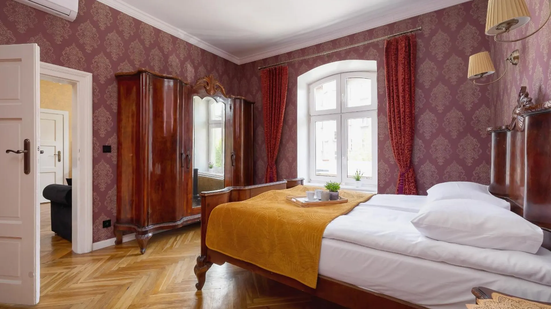 Tasteful Apartment In The City Center Of Cracow By Rent Like Home Krakow