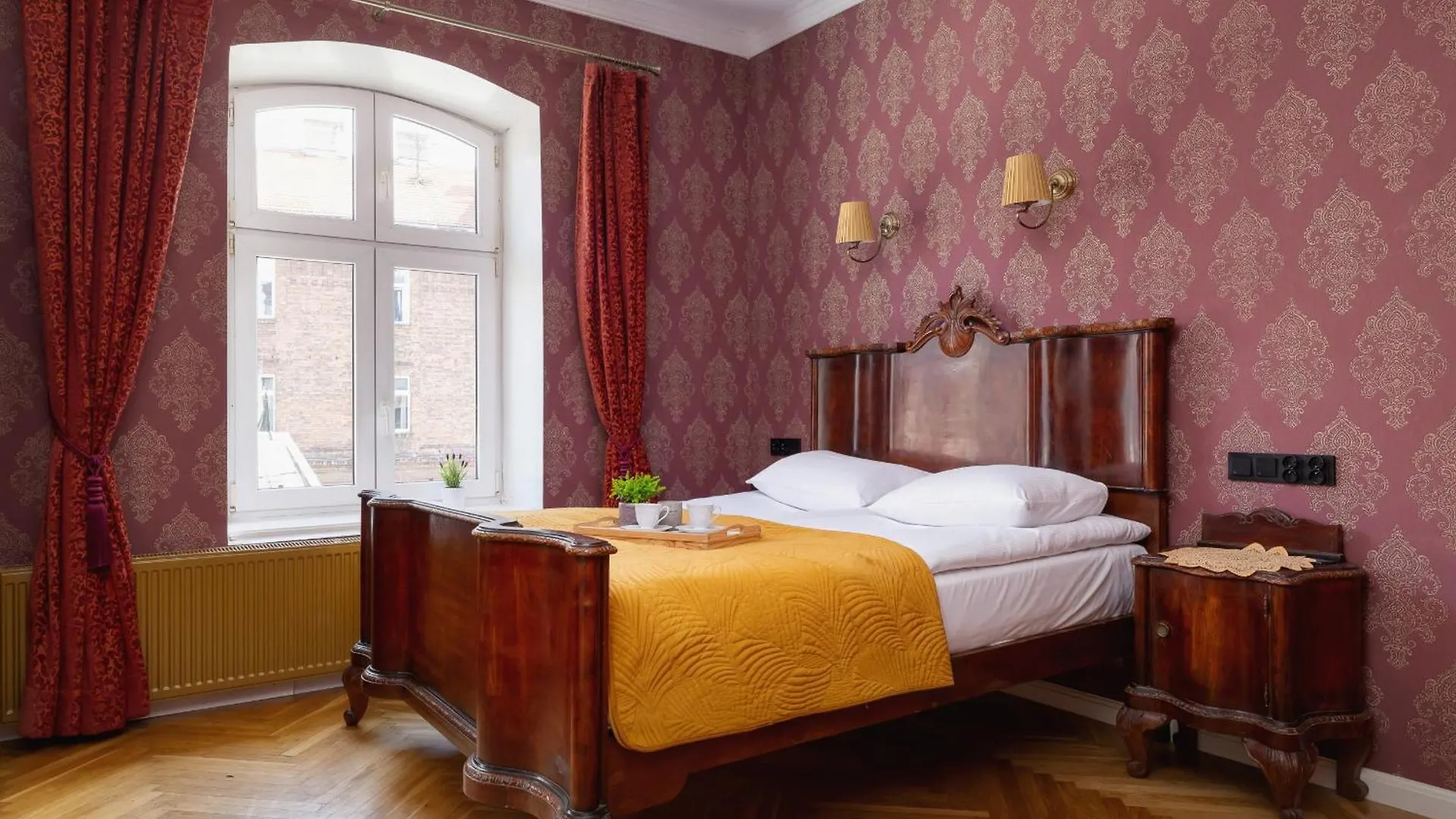 Tasteful Apartment In The City Center Of Cracow By Rent Like Home Krakow